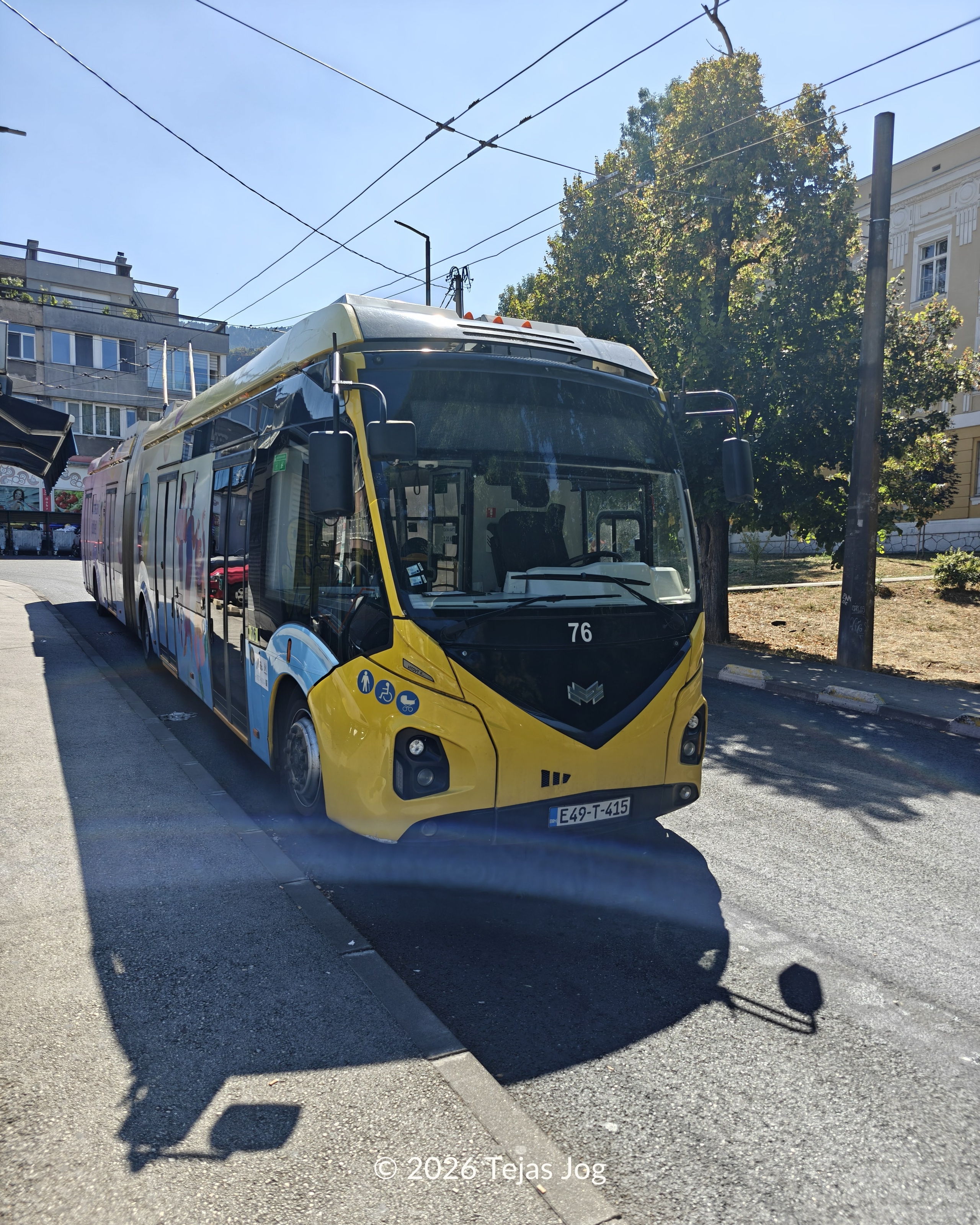 Trolley bus 103 to Trolejbuska okretaljka Dobrinja