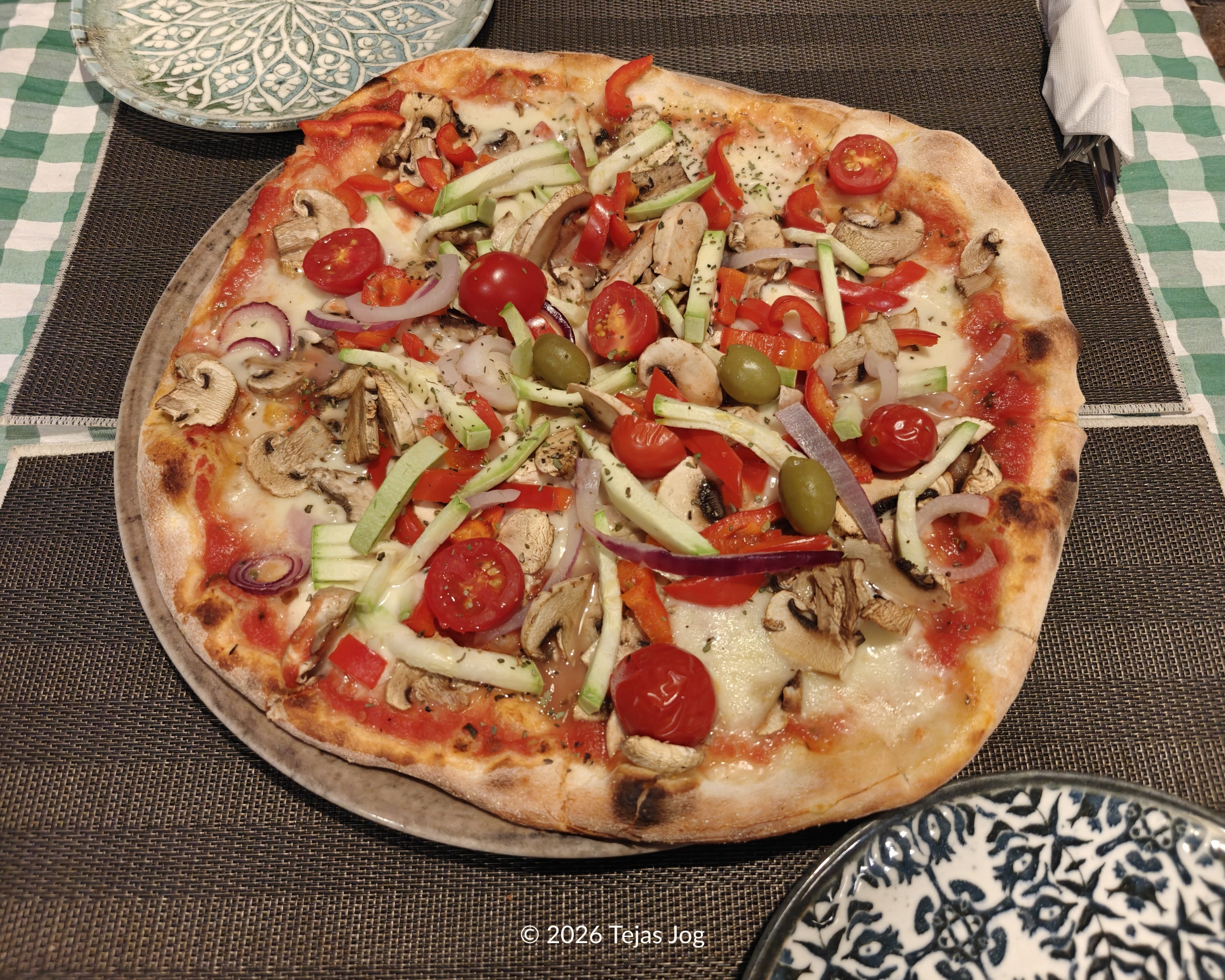 Pizza at Tutto Bene