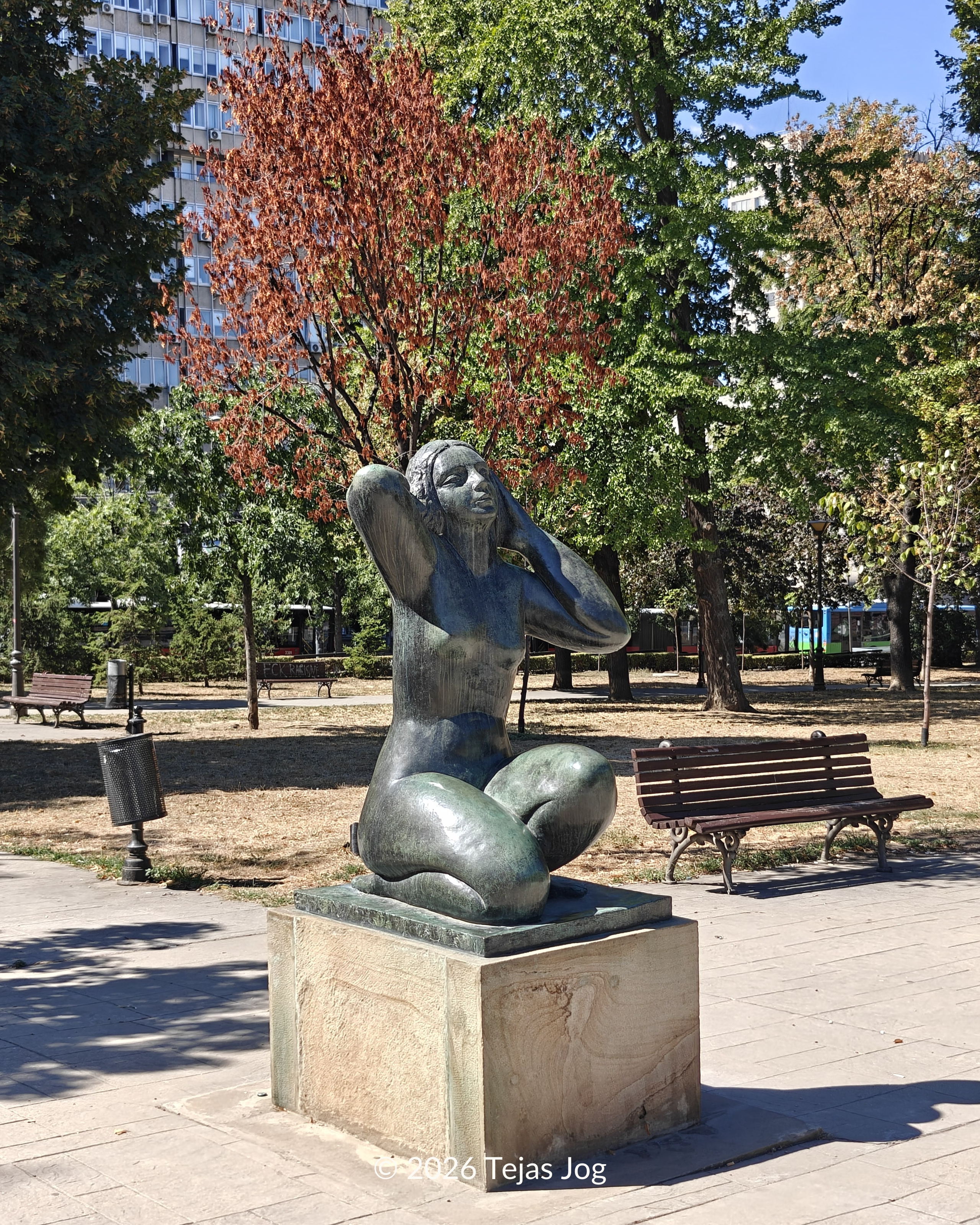 Sculpture of a Girl by Risto Stijović / Skulptura devojke