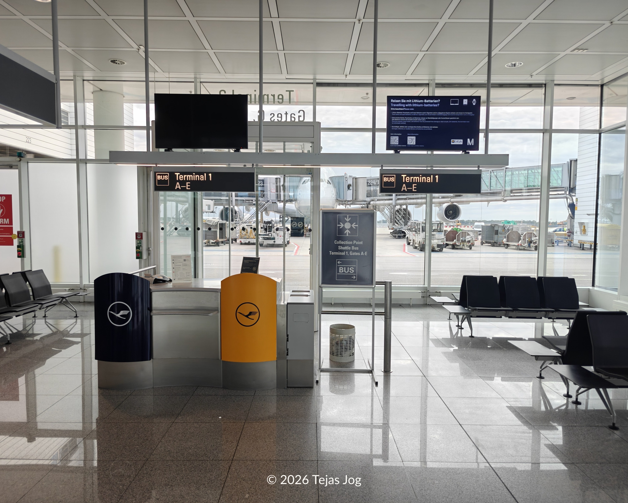 Inter-terminal air-side shuttle to Terminal 1 at Munich Airport